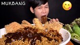 MUKBANG BLACK NOODLES WITH FRIED CHICKEN WINGS | MukBang Eating Show