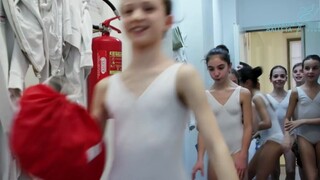 Kỷ lục lớp múa ballet thiếu nhi nước ngoài 04
