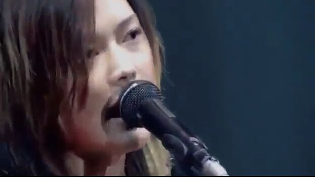 YUI - Rolling Star (Live)