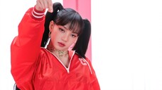 Sân khấu kết hợp "Kick Back" của Lisa (ca sĩ gốc: WayV)