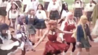 操场上好多COSER啊!