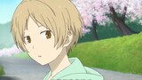 The cat teacher always curses and is the first to help Natsume.
