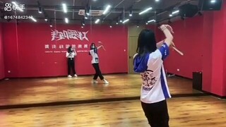 何以歌的舞蹈教程