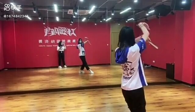 何以歌的舞蹈教程