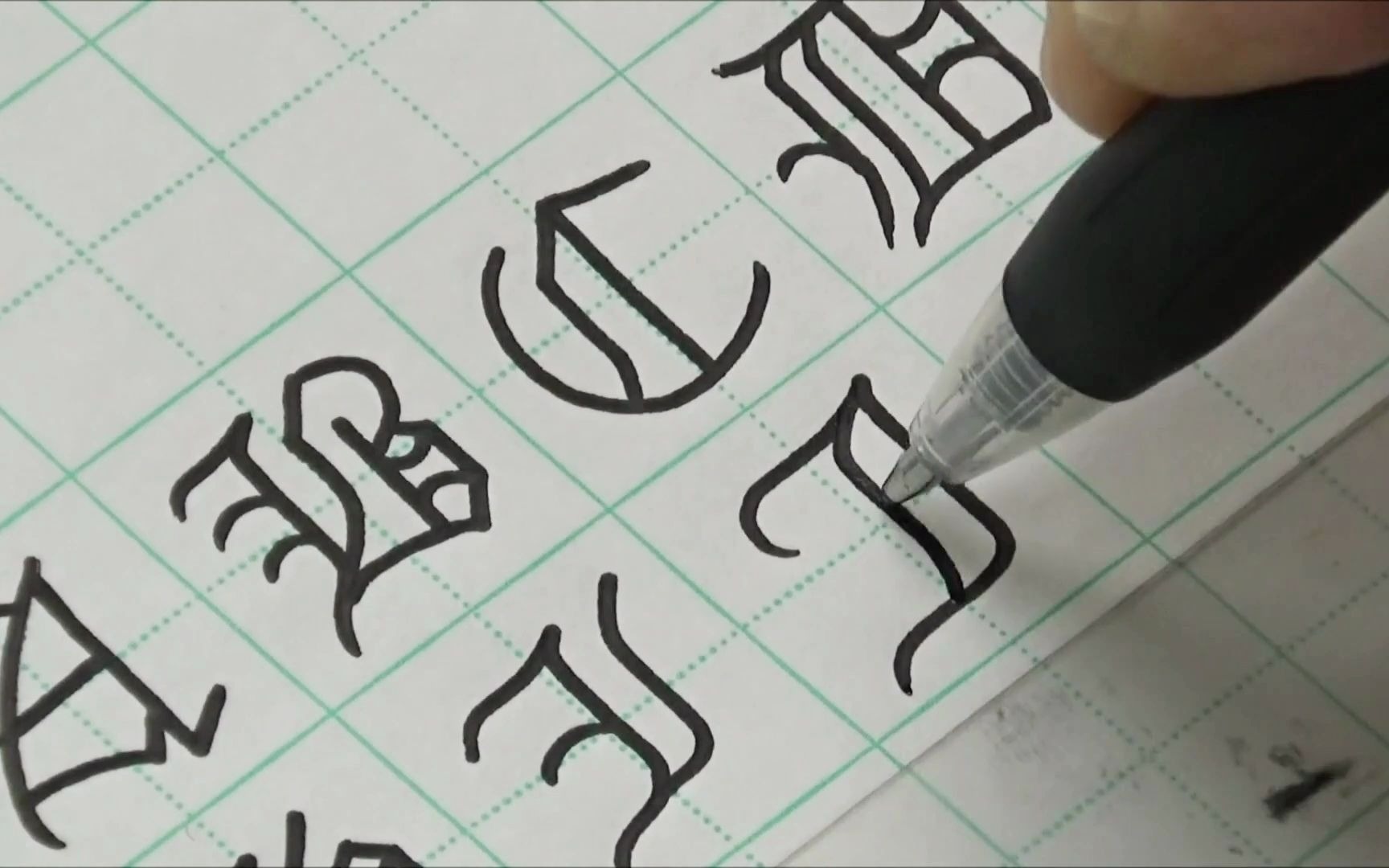 Viết tay] Thư pháp hiện đại - Viết kiểu chữ Blackletter bằng bút ...