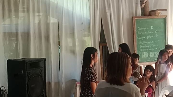 sunday service godbless us all everyone pasensya na nasa likod lang kasi ako