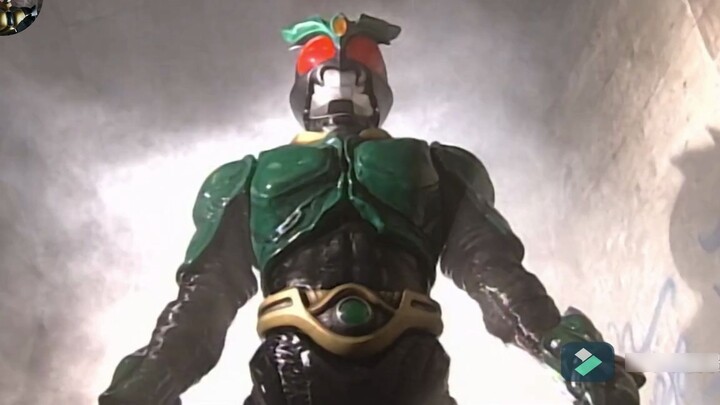 Kamen Rider Agita - การต่อสู้ครั้งแรกในแต่ละรูปแบบของอัศวินอื่น: สร้างความเสียหาย 80% ต่อแชสซี