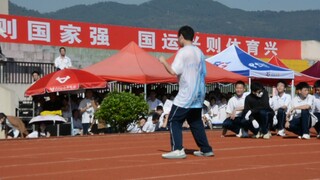 怎么会有私宅在运动会开幕式上穿痛衣跳《准备出发》啊（恼