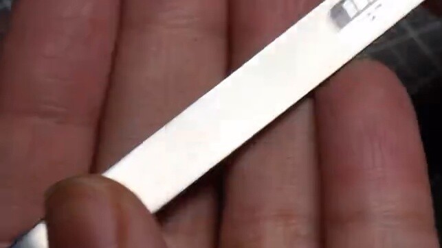 90% of beginners choose the wrong tweezers! Model tweezers recommended