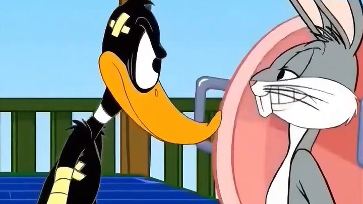 In order to get back the water, the rabbit and Daffy Duck started a competition #childhood animation