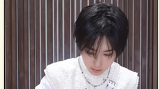 【Han Zhicheng】241123 GIANT signature & information card & Polaroid production video with Chinese sub