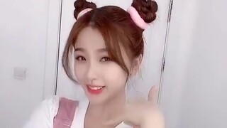 Yu Shuxin menarikan panggung pertama "Love You" lagi! Penuh energi! Xinxin yang lucu sekali!