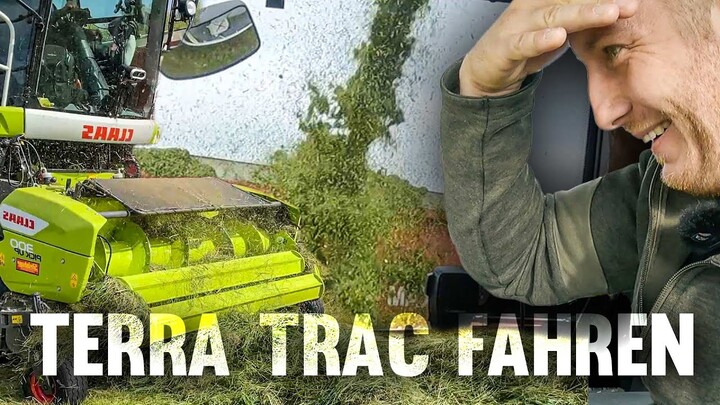 Ich fahre einen Claas JAGUAR 960 TT und Hannes lässt mich Gras HÄCKSELN - Es geht schief! - FarmVlog