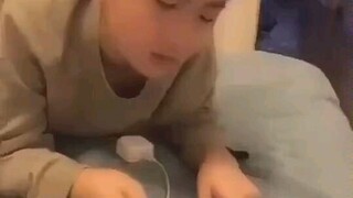 The troubles of boys’ voice change!