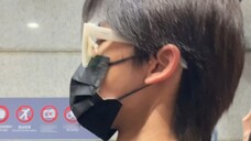 How fragrant is Xu Minghao? She was actually breathing in his fragrance like crazy behind him?! The
