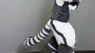 กระโดดเข้าสู่หัวใจของคุณ! - ขนยาวคัฟเวอร์เพลงโปรตุเกส OOO [Silver Carbon] [Fursuit Dance]