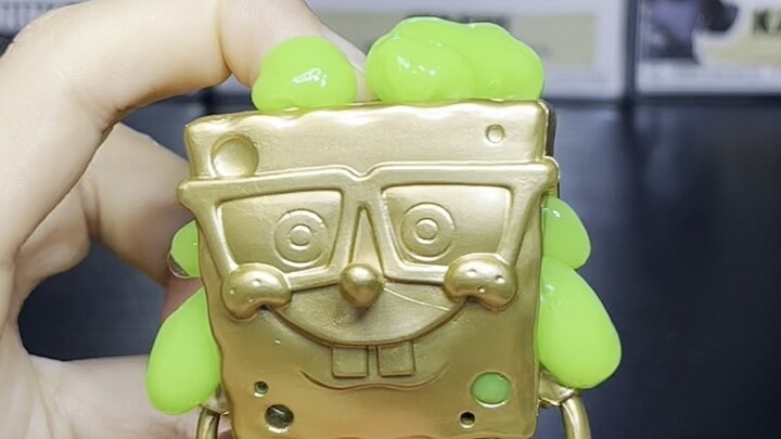 Golden SpongeBob SquarePants blind box toy