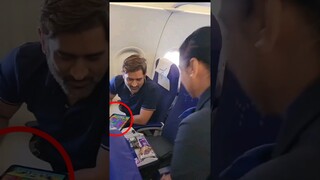 💀🌚 இப்படி ஏமாத்த கூடாதுடா 😂💥| MS Dhoni Played Candy Crush in flight | 2K Dhanush| #vijay #ajith