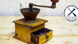 เครื่องบดกาแฟเก่าสนิม - การฟื้นฟูที่สมบูรณ์แบบ
