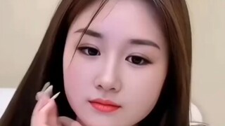 Lihatlah keindahan dan keanggunan dua belas bunga emas dari Grup Lagu dan Tari Evergrande "Kecantika
