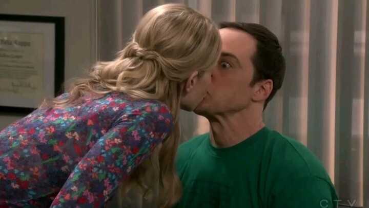 Sheldon được nữ bác sĩ từ hôn và chạy đến chỗ Amy để cầu hôn ...
