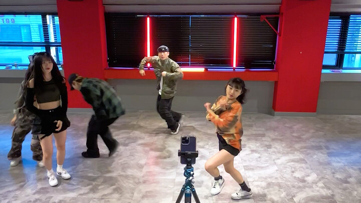 BATTER UP 翻跳第三视角。舞蹈练习室。