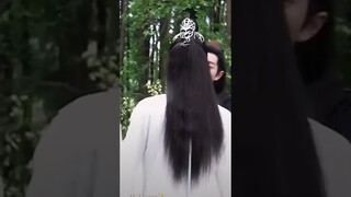 that's how lwj did when he Kiss Weing for the first time. 🤧 #theuntamed #yizhan #wangyibo #xiaozhan