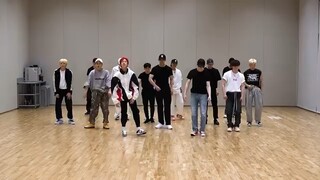 “Hot”practice dance by seventeen