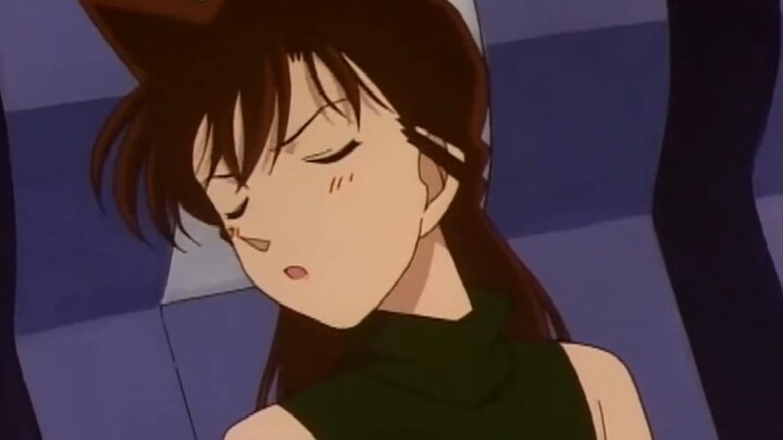 Shinichi: Xiaolan, let me see your ominous sign - Conan famous scene