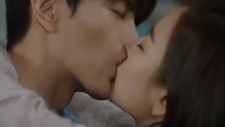 [Pain Relief Kiss] It hurts so much, if you don't feed them candy, they will die of pain in front of