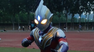 Tôi đã làm bao da Ultraman Teliga trước khi chương trình bắt đầu!