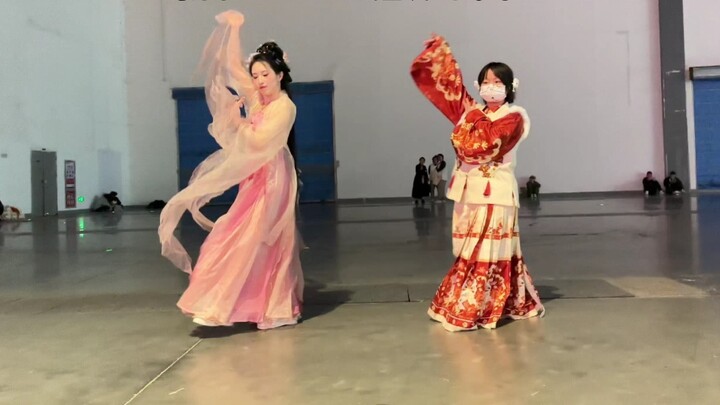 Hãy cùng nhảy với Ji San nhé! ! !
