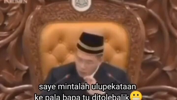 jadi harus pakek kepala siapa