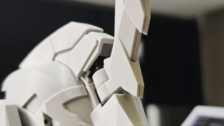1/35 Electric Explosive Armor Unicorn จบลงแล้ว หากคุณมีไอเดียใด ๆ โปรดแชทเป็นการส่วนตัว