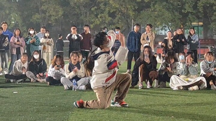 【UNSLEEP街舞协会】2022新生见面会舞蹈freestyle《漠河舞厅》｜震惊！是什么引起了百人哭泣 故事很长慢慢听