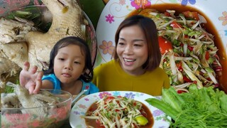 กินต้มไก่ใส่ใบบักขามอ่อน ตำบักหุ่งแซ่บนัว กับน้องอันดา ฝนกะตกดีคัก 15/8/64