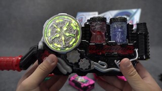 Membuka kotak tas keberuntungan Tahun Baru Kamen Rider seharga 700 yuan