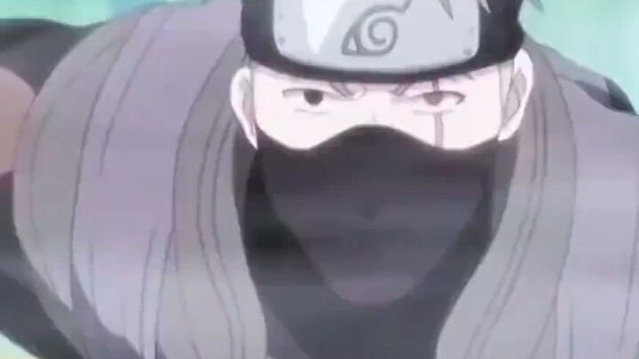 Kakashi memang pria yang disukai Kishimoto-sensei untuk diperkuat. Sejak awal, dia dianiaya sepenuhn