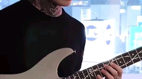 Tim Henso - Idol