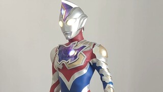 Một Ultraman Dekai nào đó cao 165cm