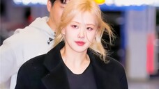 ROSÉ departs from ICN due to overseas trip