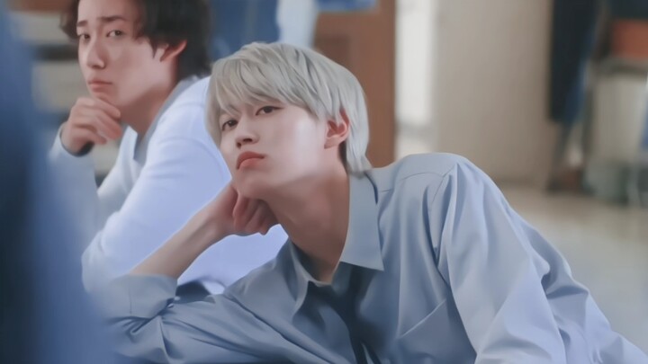 Mask addiction✖️Silver-haired painter Oh my god! The silver-haired male protagonist is so handsome! 