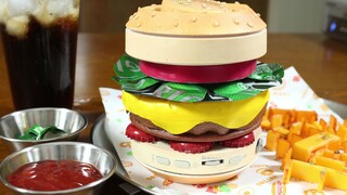 Tôi sẽ đánh bại bạn khi tôi nhìn thấy bạn! Đây có phải là chiếc bánh hamburger mà con người ăn sau c