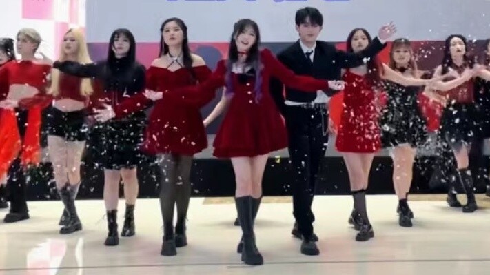 Stunning "Fantasy Fairytale" road show | IZ*ONE's year-end stage in Hangzhou? ｜Super red and black s