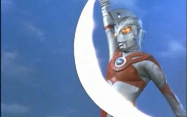 Melihat adegan dimana Ultraman dari era Showa menggunakan skill memotong untuk pertama kalinya (1966