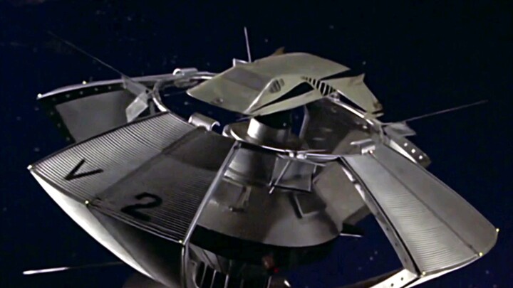 The first Ultraman, only appeared once, the spaceship and space tank of the Kurt team