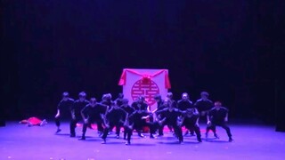 The finale of the 8th Chongqing Yitong College Campus Dance Compe*on is "The Explosion"