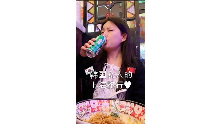 两姐妹的上海美食探险：啤酒、螃蟹拌面、火锅和蛋挞，一次满足