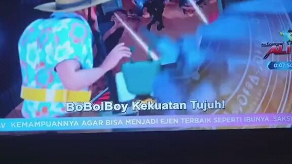 bro benar benar menontonya di tv☠️☠️