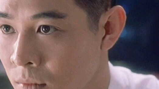 ทุ่มสุดตัวเพื่อสาวๆ! "The Bodyguard of Zhongnanhai" ของ Jet Li หล่อสุด ๆ ร้อนแรงสุด ๆ ผสมสุดยอดโซเวี